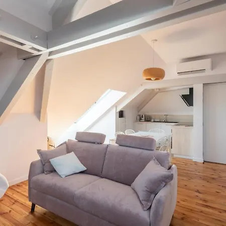 Le Grenier Cosy, T2 Classe Meuble De Tourisme *